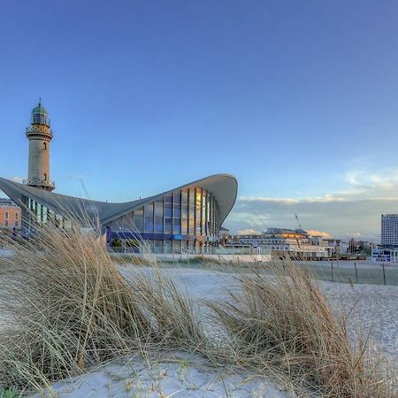 Urlaub Im Wintergarten Rostock-Lichtenhagen-Dorfアパートメント エクステリア 写真