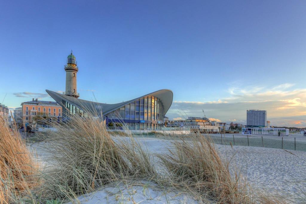 Urlaub Im Wintergarten Rostock-Lichtenhagen-Dorfアパートメント エクステリア 写真